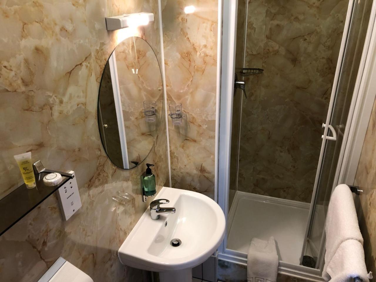 Grove End Hotel Watford  Kültér fotó