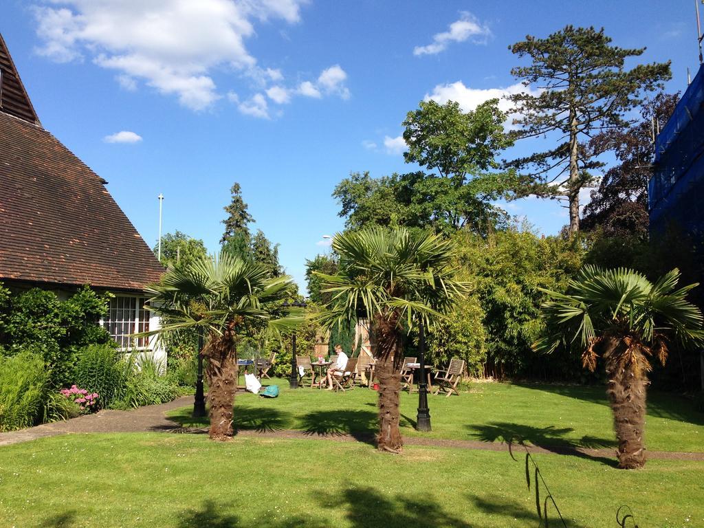 Grove End Hotel Watford  Kültér fotó